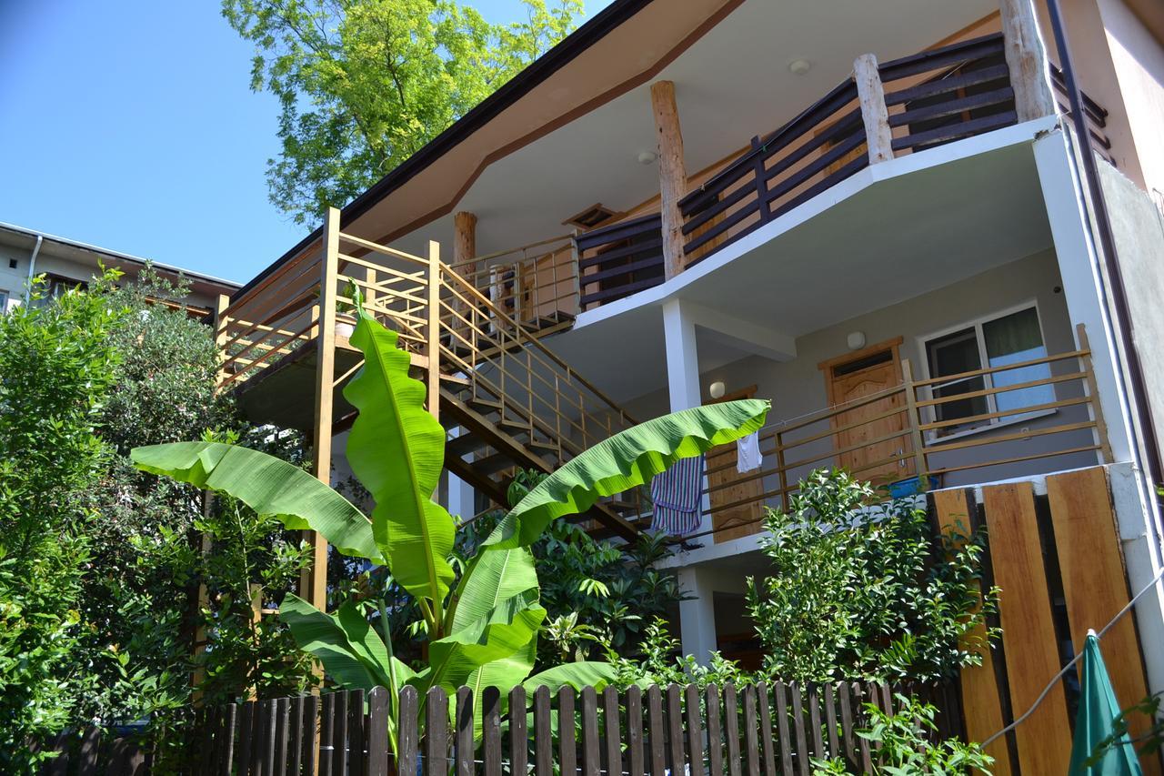 Sun Hotel Guest House Πιτσούντα Εξωτερικό φωτογραφία